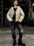 Trendy beige korte down jacket_