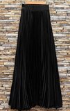 Lange donker blauwe plooirok in ultrazacht satijn_