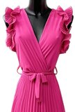 Elegante fuchsia plisse maxi jurk._