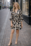 Prachtige korte luipaard mix wikkeljurk met print _