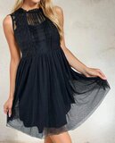 Romantische zwarte korte jurk_