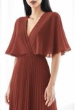 Élégante robe maxi plissée terracotta_