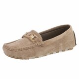 Kaki bruine suede mocassin Cora met gouden decoratie_