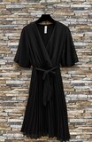 Korte zwarte cross heart plisse jurk _