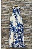 Trendy en chique blauw-witte midi halterjurk in plisse_