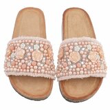 Roze slippers Gisele met parels en bloemen details_