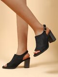 Zwarte suède peep-toe slingback sandalen Chasy met blokhak_