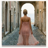 Elegante nudekleurige bustier jurk met tulle_