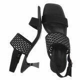 Elegante zwarte sandalette met sculptuurhak_