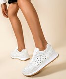 Witte sneakers met strass details – trendy & comfortabel_