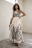 Elegante boho maxi jurk in crème met zwarte borduurdetails_