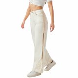 Luxe beige wide leg jeans met verfijnd kantdetail_