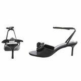 Zwarte hak sandalen Charmy met strikdetail_
