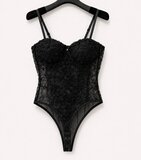 Elegante kanten body in zwart_