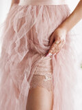 Roze tule jurk met split en kanten corset_