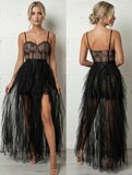 Zwarte tule jurk met nude ondertoon, split en kanten corset_
