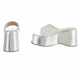 Zilveren platform slippers met parels en strass-Annica_