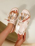Boho luxe sandalen met franjes en sierdetails-beige-Grady_