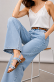 Licht blauwe sandalen met sierstenen en pareldetails-Kristy_