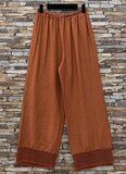 Terracotta viscose set met gehaakte details_