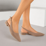 Taupe suède slingback pumps met puntneus en lage hak-Marylise_