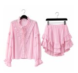 Roze romantische set met kanten details en volantshort_