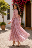 Lange roze bloemenjurk met romantische print en volantdetails_