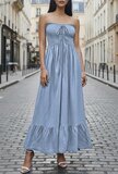Lichtblauwe strapless maxi jurk in lyocell met gesmokte top_
