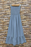 Lichtblauwe strapless maxi jurk in lyocell met gesmokte top_