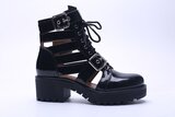 Zwarte lak veterboots met gespen en cut-out details- Runa_