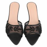 Zwarte mules met parels en bloemen-Benthe_