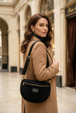 Zwarte teddy crossbody tas met gouden details_