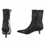 Zwarte enkellaarsjes met elegante kitten heel-Dena_