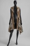 Dames bodywarmer in caramel-bruine met luipaardprint en zachte voering_