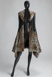 Dames bodywarmer in zwart met luipaardprint en zachte voering_