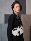 Zwart-witte faux fur schoudertas_