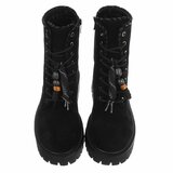Zwarte suède veterboots met grove zool_