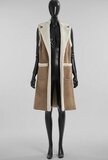 Luxe kaki midi bodywarmer met teddy afwerking_