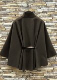 Donkerbruine cape jas met elegante ceintuur_