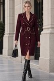 Elegante bordeaux jurk met gouden details en ceintuur_