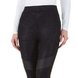 Mooie broek in leather look._