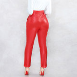 High waist broek in leather look._