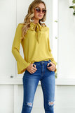 Trendy blouse in crêpe._