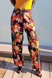 Casual broek met bloemenprint._