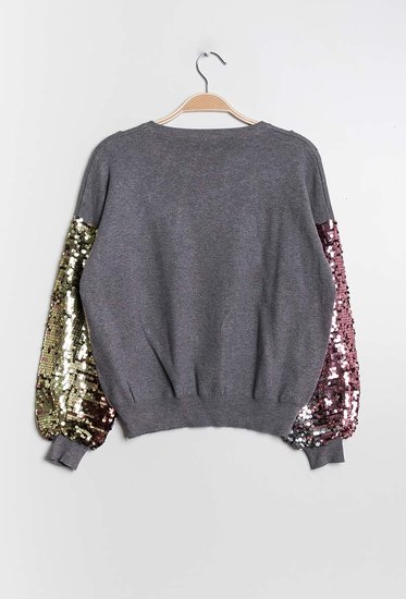 Fashion grijze trui met sequins.