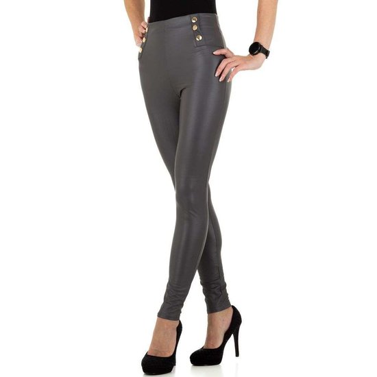 Grijze leather look legging met sierknoppen.SOLD OUT