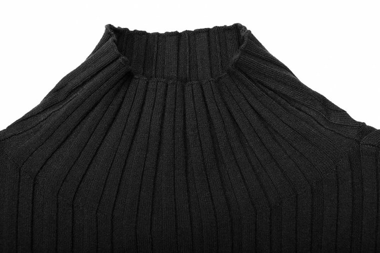 Zwarte basic pullover in maille.