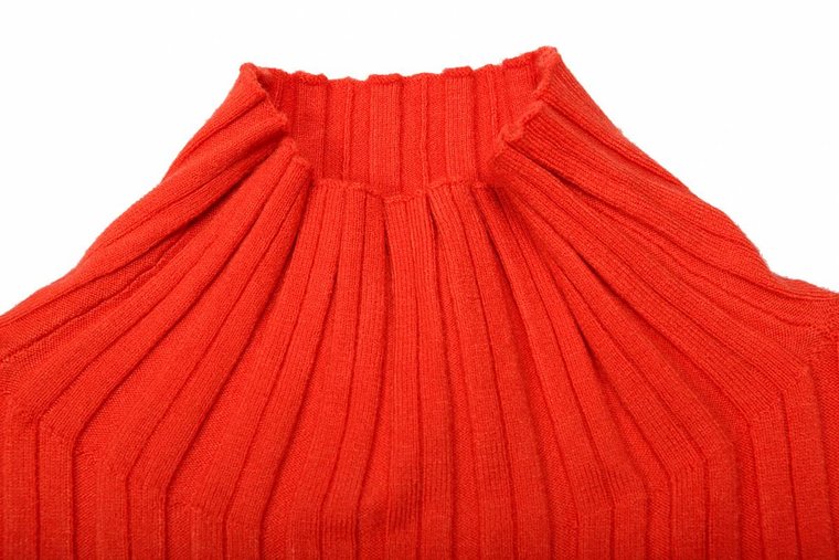 Oranje basic pullover in maille.