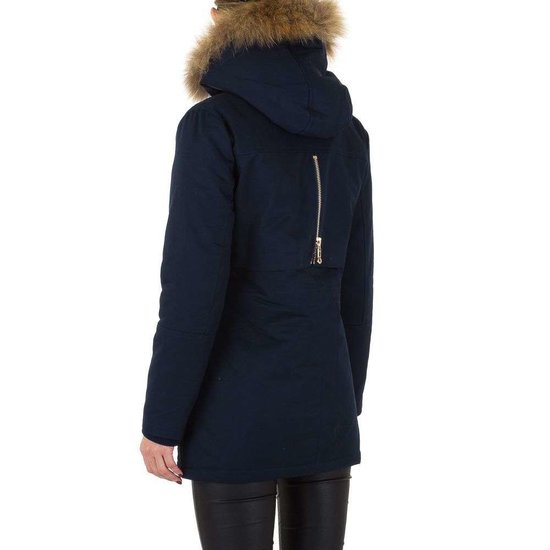 Casual donkerblauwe parka.