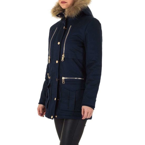Casual donkerblauwe parka.